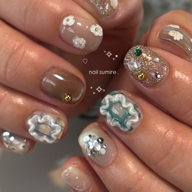 ☑︎ 菫ｙｕｂｉｓａｋｉ　ネイルチップ　韓国　オーダー　ニュアンスネイル　個性派 nail sumire｜東大宮のネイルサロン｜ネイルブック