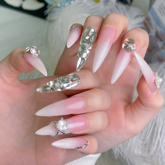 NAIL PRINCESS【ネイルプリンセス】｜西武新宿のネイルサロン｜ネイル