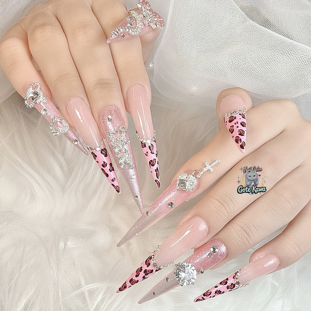 GOTE KAWA nail salon｜新宿のネイルサロン｜ネイルブック