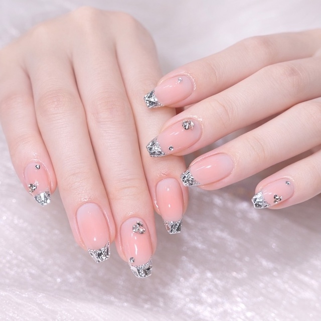 GlowNails(グローネイルズ)サロン｜上前津のネイルサロン｜ネイルブック