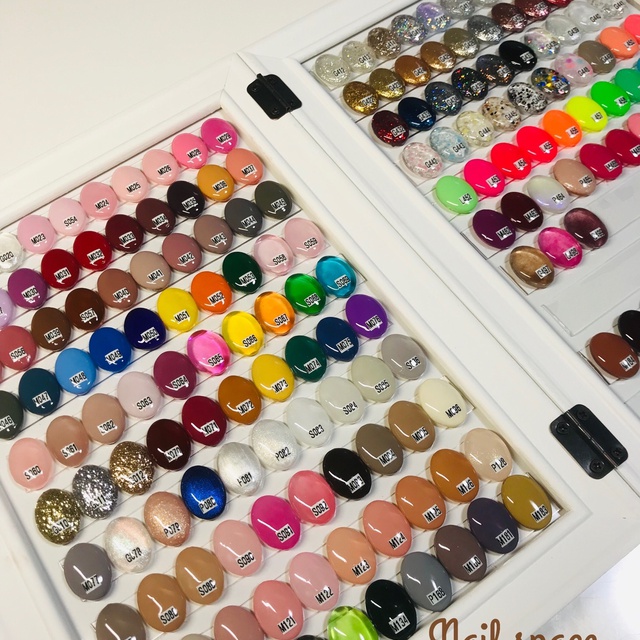 Luana nail & eyelash｜南中郷のネイルサロン｜ネイルブック